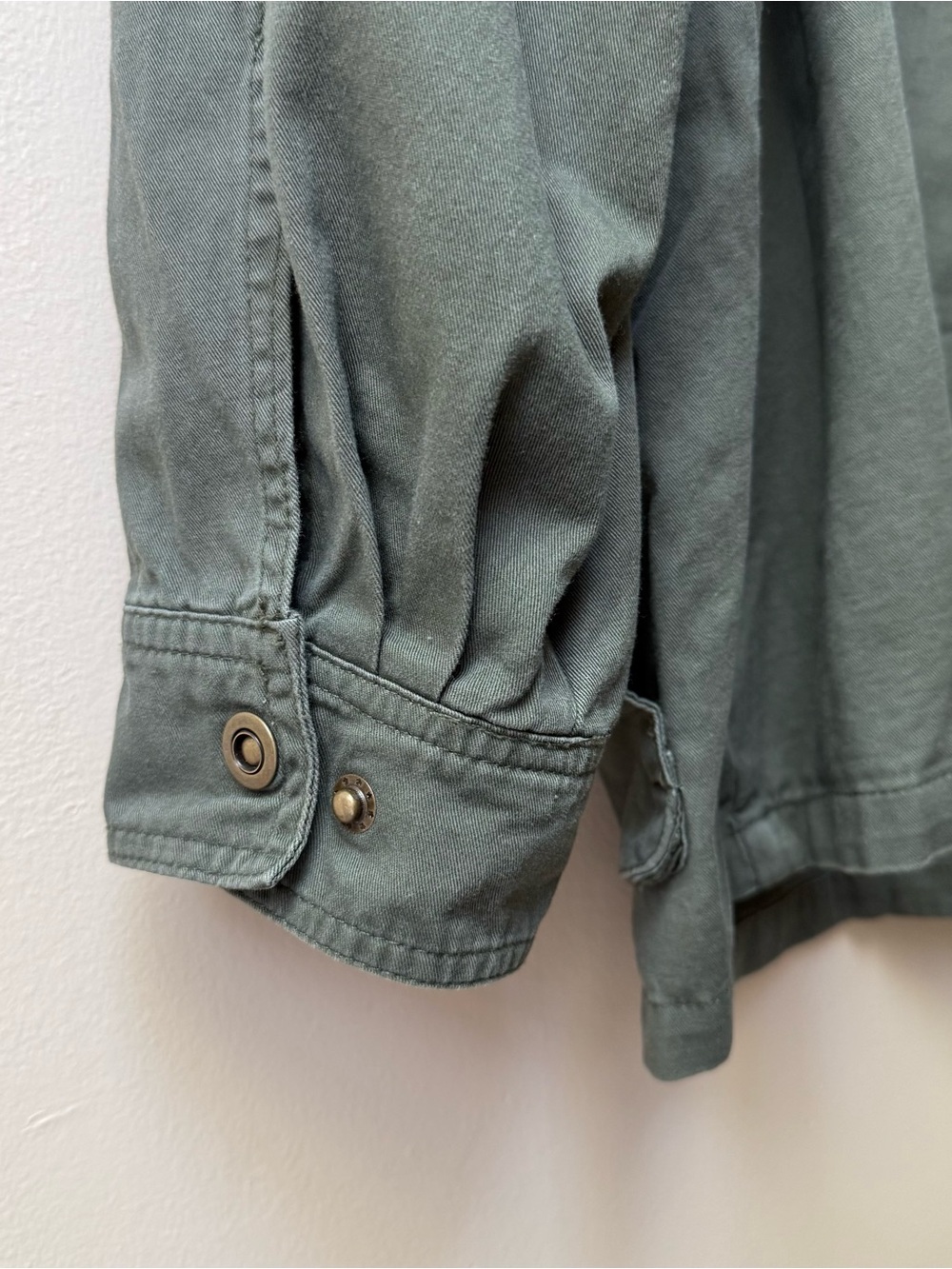 Boulder Creek Olive Military Field Jacket with Utility Pockets - Picture 8 of 14
